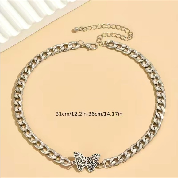 🆕 Stylish Butterfly Choker Necklace Retro Style - Picture 2 of 5